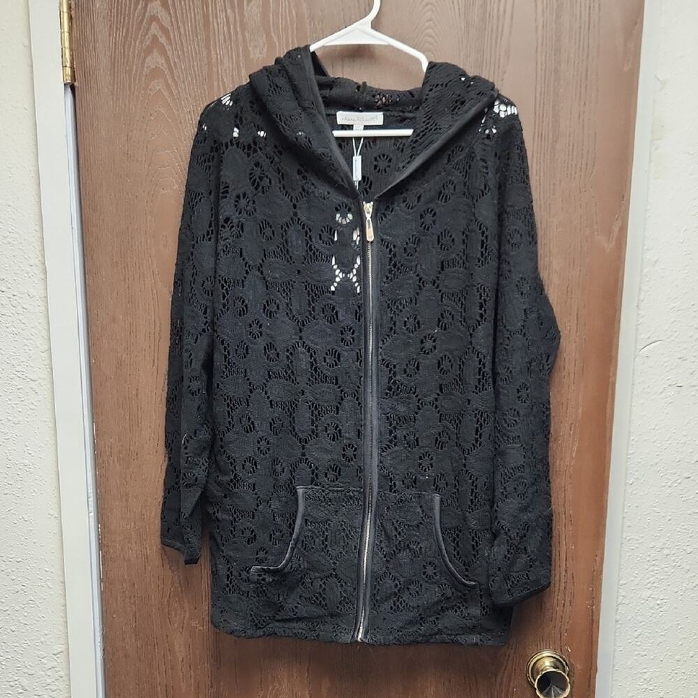 KEREN hart Black Lace Detail Top